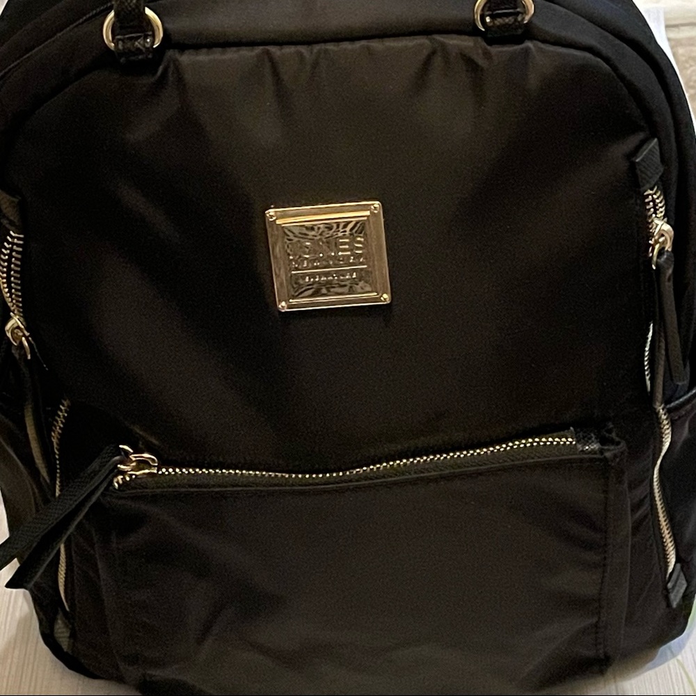 New Without Tags Jones of New York Black and Gold Backpack purse